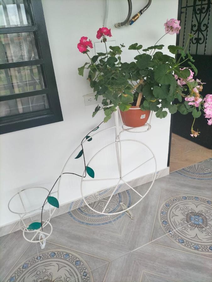 Apartamentos Family Санта Роса де Кабал Екстериор снимка